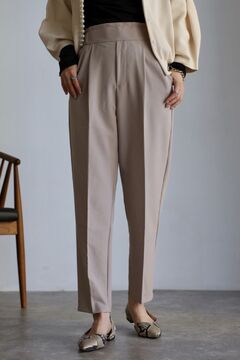 美品♡Rene ビジューボタンテーパードパンツ(ウエストゴム) 美品♡Rene ビジューボタンテーパードパンツ(ウエストゴム) パンツ