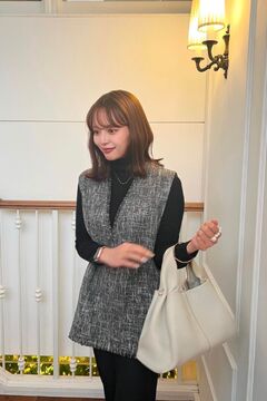 BONJOUR SAGAN公式オンラインストア / Vネックツイードベスト