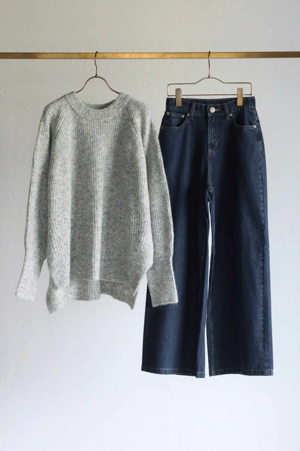 Light-Gray×Navy