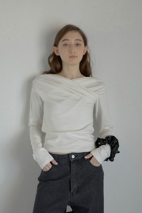 unbalanced offshoulder tops / スムース天竺オフショルロンT