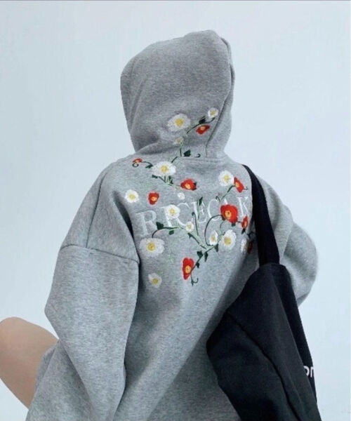 新色追加＜ユニセックス商品＞ フラワー刺繍トップス/フーディー/パーカー