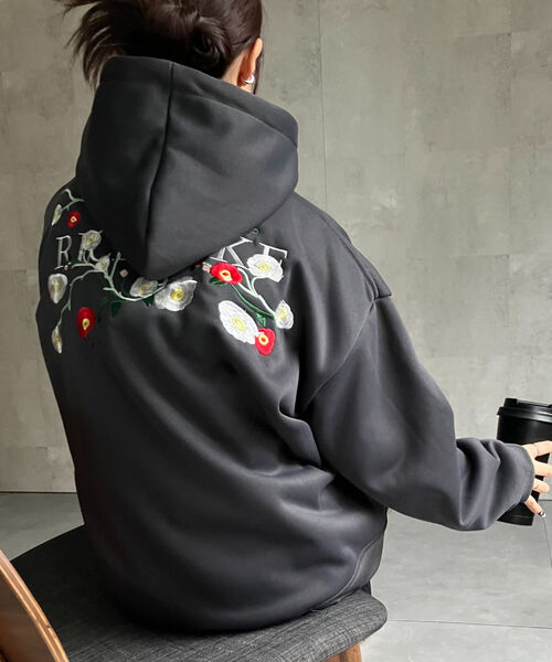 model：158cm 着用サイズ：XL