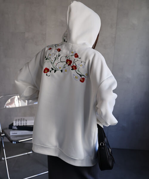 model：162cm 着用サイズ：XL