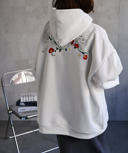 model：162cm 着用サイズ：XL