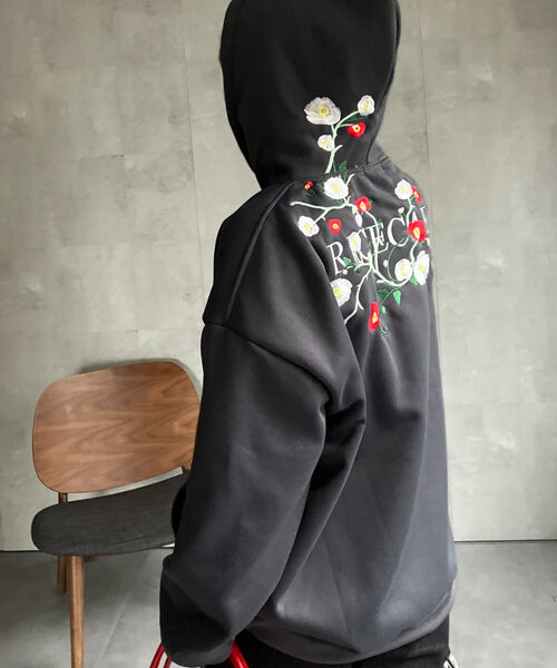 model：158cm 着用サイズ：XL