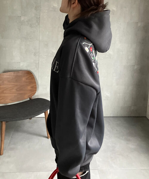 model：158cm 着用サイズ：XL