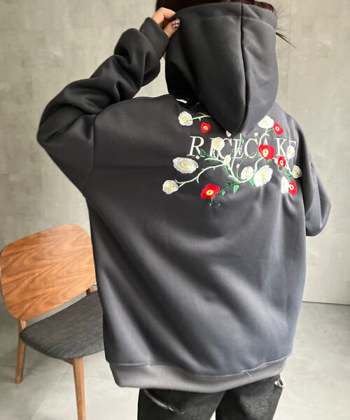 model：158cm 着用サイズ：XL