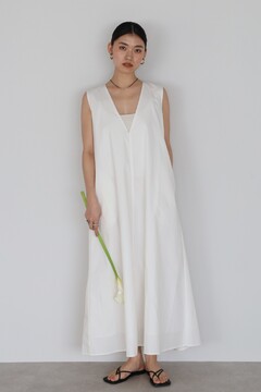 BONJOUR SAGAN公式オンラインストア / V neck volume flare one