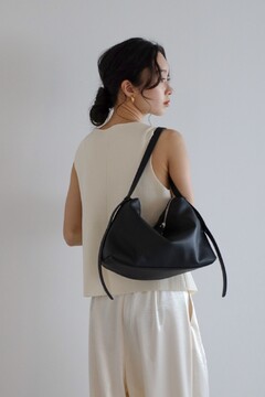 一点のみ❇️Bonjour Sagan 【牛革】ミニマムハンドバッグ 一点のみ❇️Bonjour Sagan 【牛革】ミニマムハンドバッグ BONJOUR