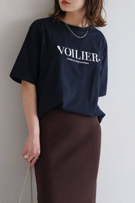 パール付きロゴ半袖Tシャツ