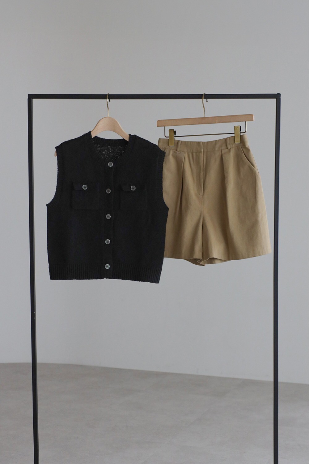 Black×Beige