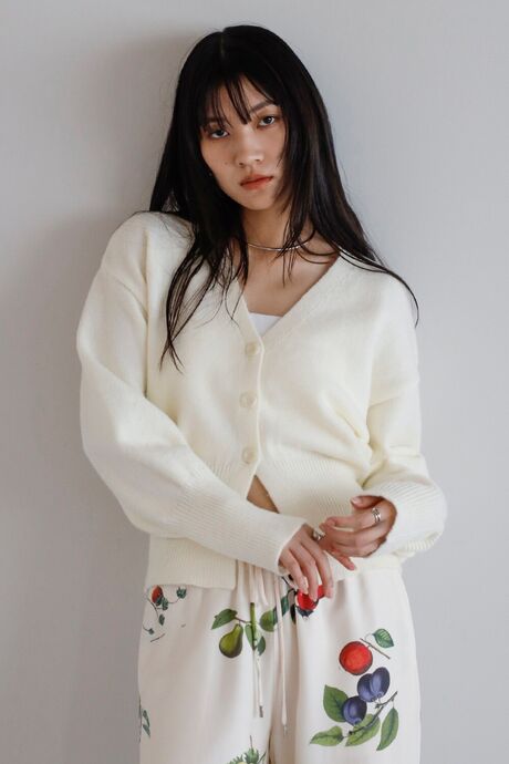 alpaca touch V neck cardigan / アルパカタッチVネックカーディガン