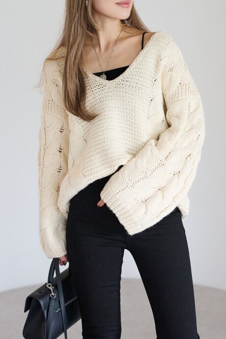 Vネックロープ編みハンドニットプルオーバー