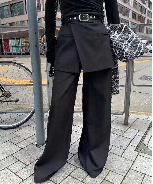 ブラック
