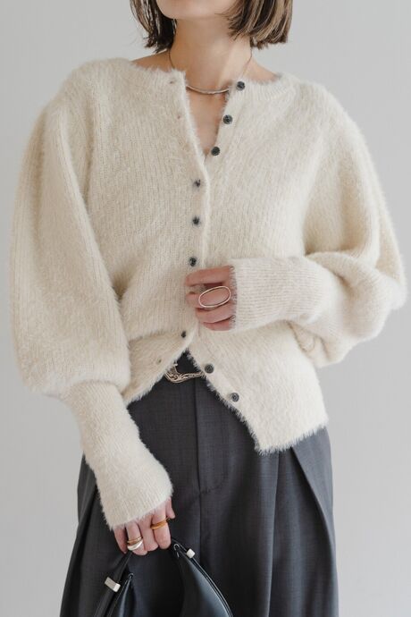 ボリュームスリーブミニフェザーカーディガン　　　　　　　　　　　　　　　　　　