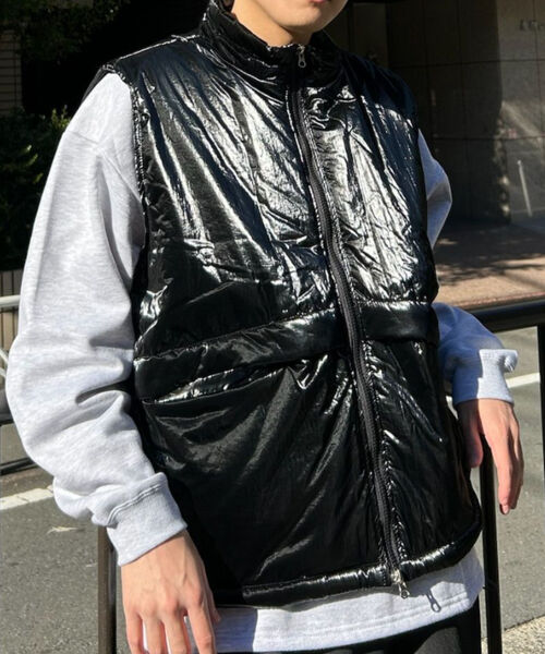 メタリックナイロン中綿軽量ベスト