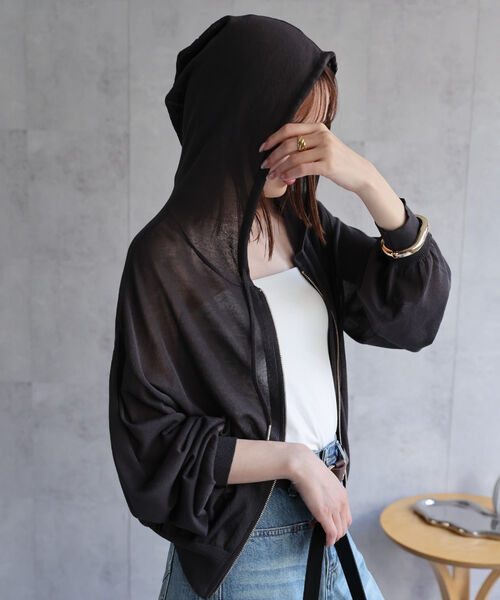 新色チャコール