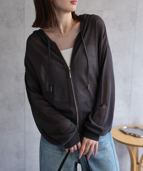 新色：チャコール
model：162㎝着用サイズ：F