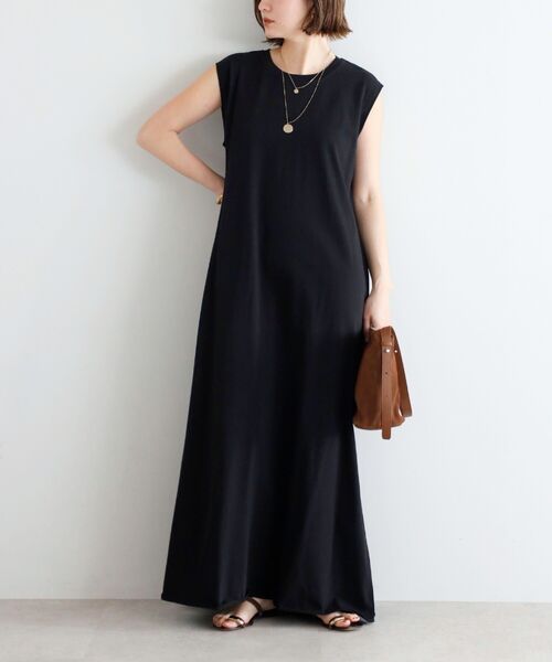 フレンチスリーブロングカットワンピース
