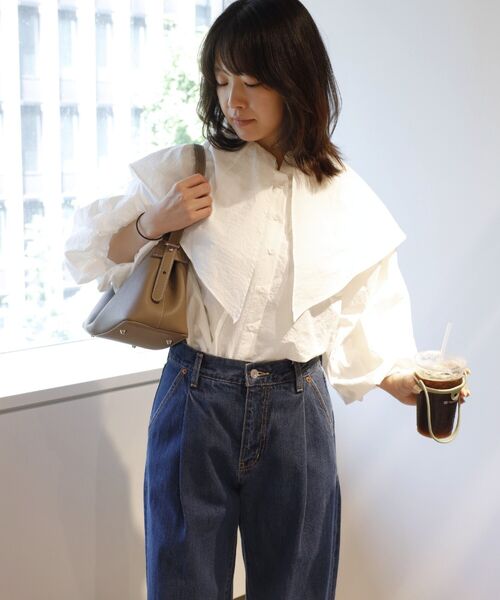 ケープカラーバルーンスリーブブラウス