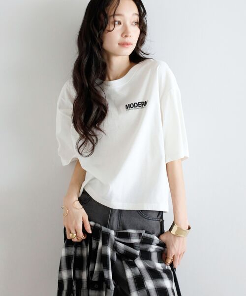 【汗染み防止】MODERN LESS メッセージプリントTシャツ