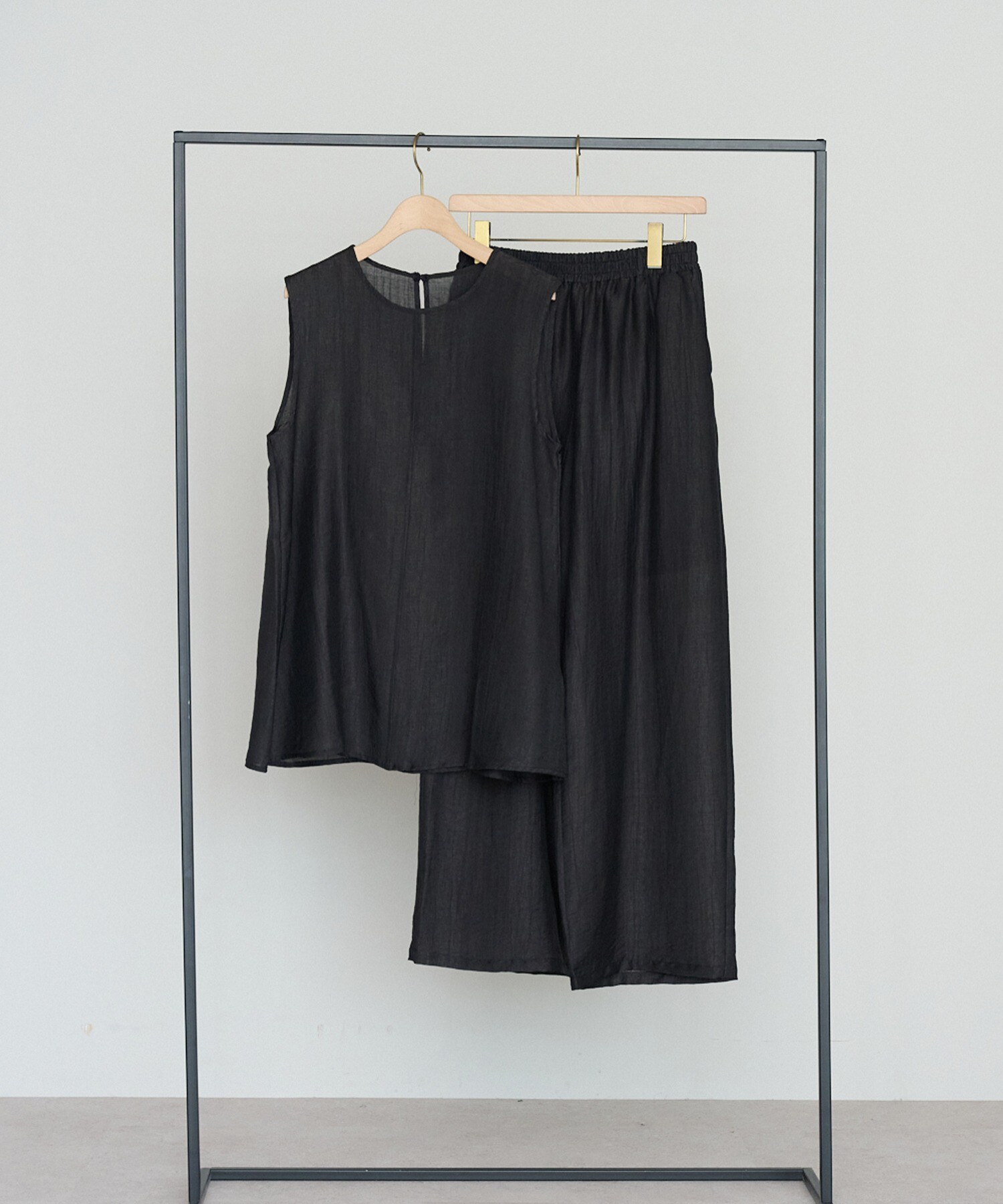 Black/ノースリーブ
