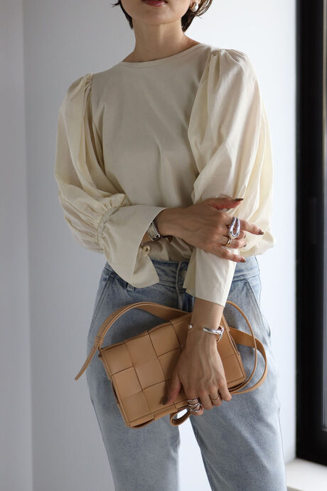 異素材スリーブ切替トップス